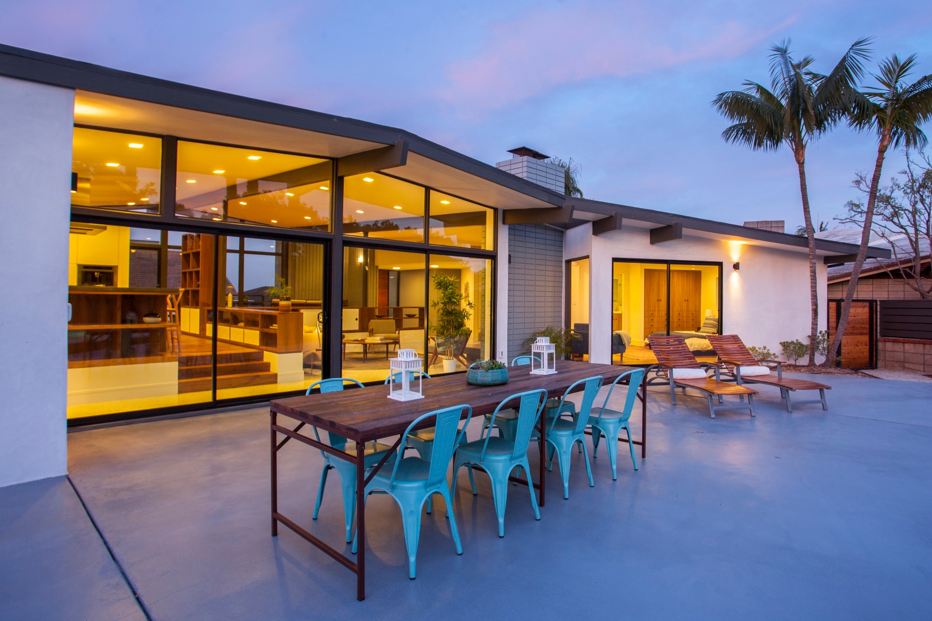 Don Luis outdoor dining terrace