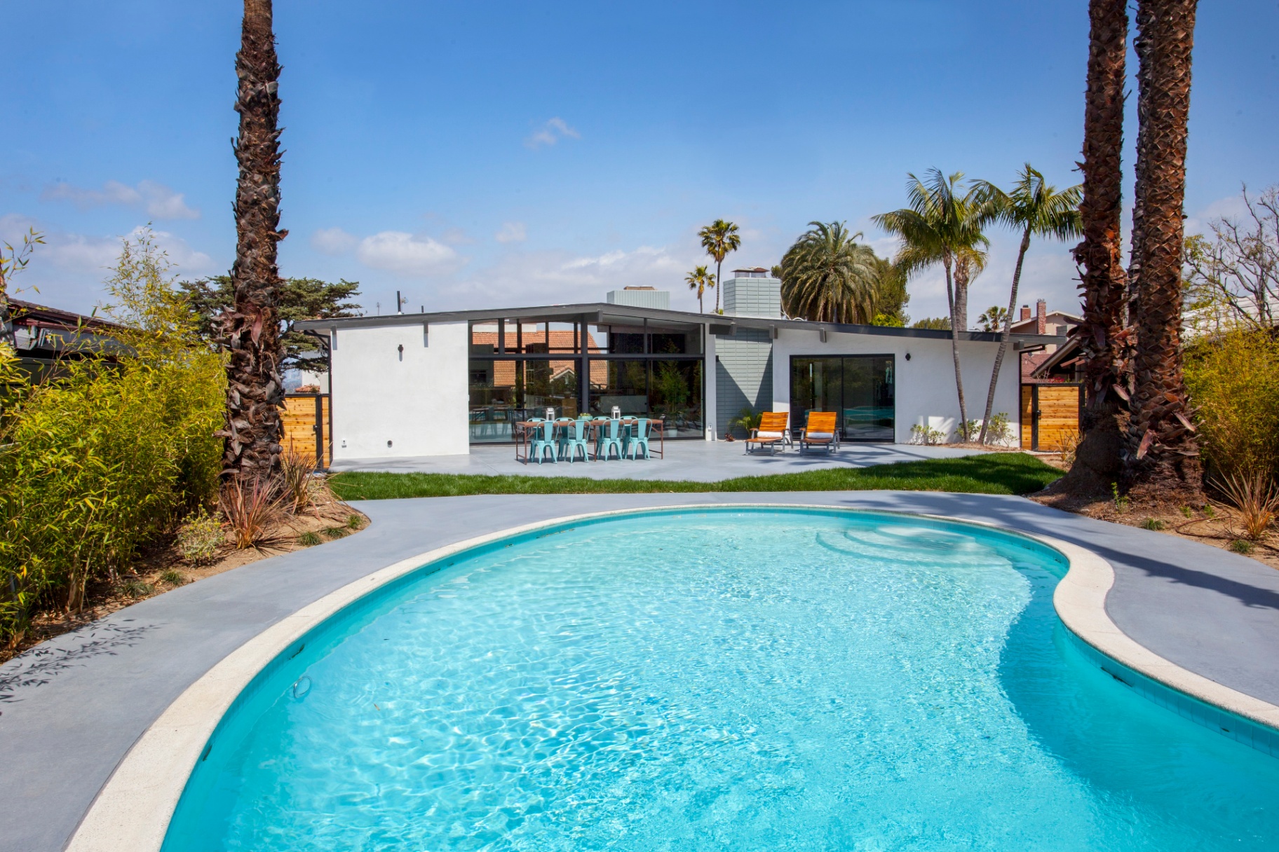 Don Luis pool and garden