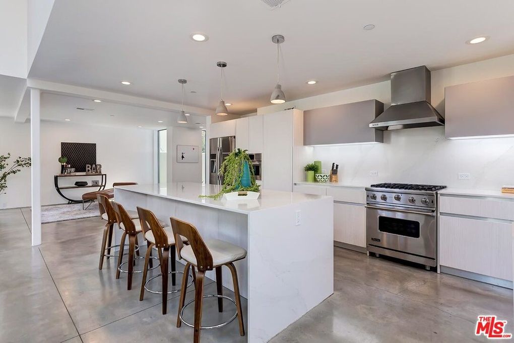 Hubbard kitchen island
